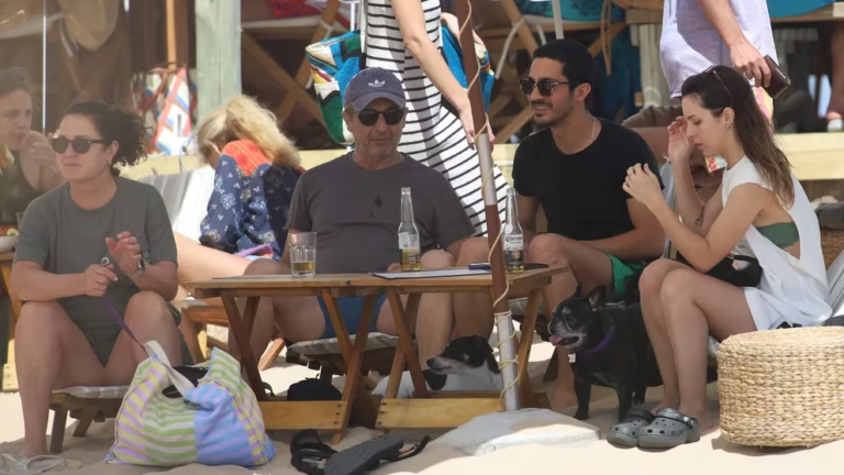 Punta del Este: el lugar elegido por la familia Darín para pasar sus vacaciones Ricardo Darín y familia pasaron sus vacaciones en Punta
