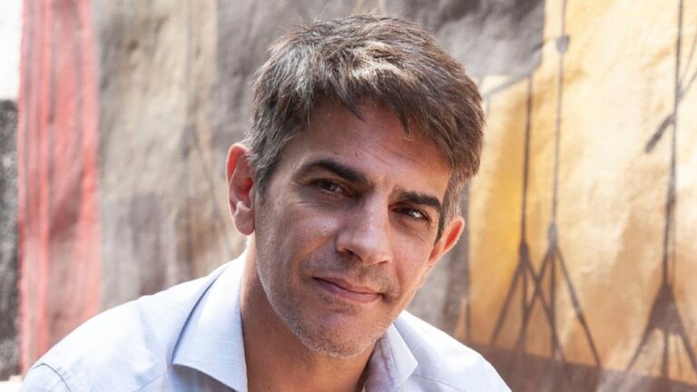 Pablo Echarri lideró una protesta contra la ley ómnibus: “Es un ataque despiadado a la cultura”