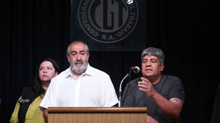 La CGT juega fuerte contra el DNU en la Justicia y en la calle