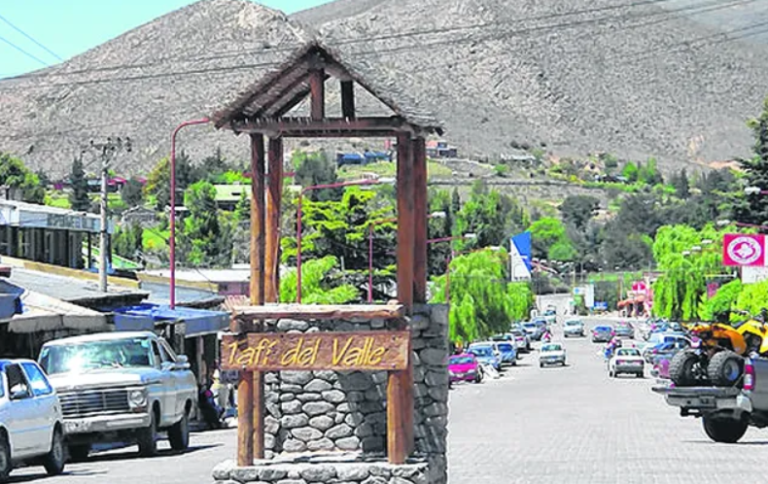 Fueron a un velorio y delincuentes aprovecharon y le robaron el auto en Tafí del Valle
