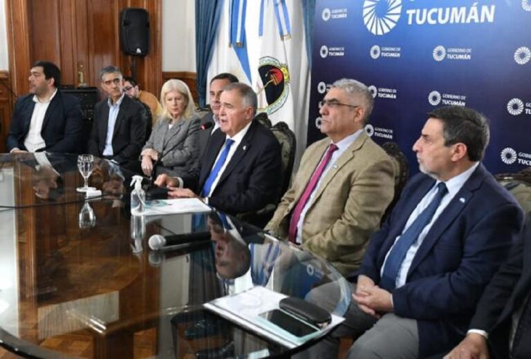Jaldo sobre el paro de colectivos: “El conflicto del transporte de las 19 líneas es de San Miguel de Tucumán”