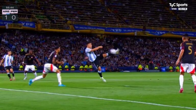 ¡Torazo en La Bombonera! Argentina le ganó a Perú con un golazo descomunal de Lautaro Martínez