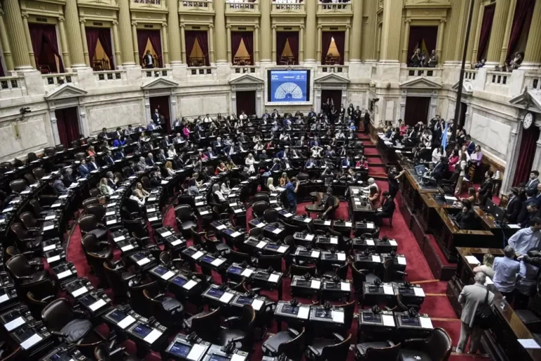La condenada CFK festeja: No hubo quórum y se cayó la sesión para tratar el proyecto de Ficha limpia