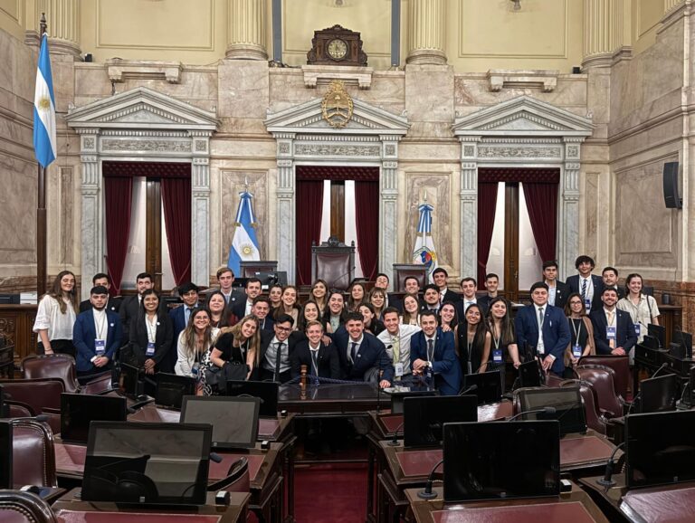 SE REALIZÓ LA 5° EDICIÓN DEL ALUMNI FORUM DE FRENTE JOVEN