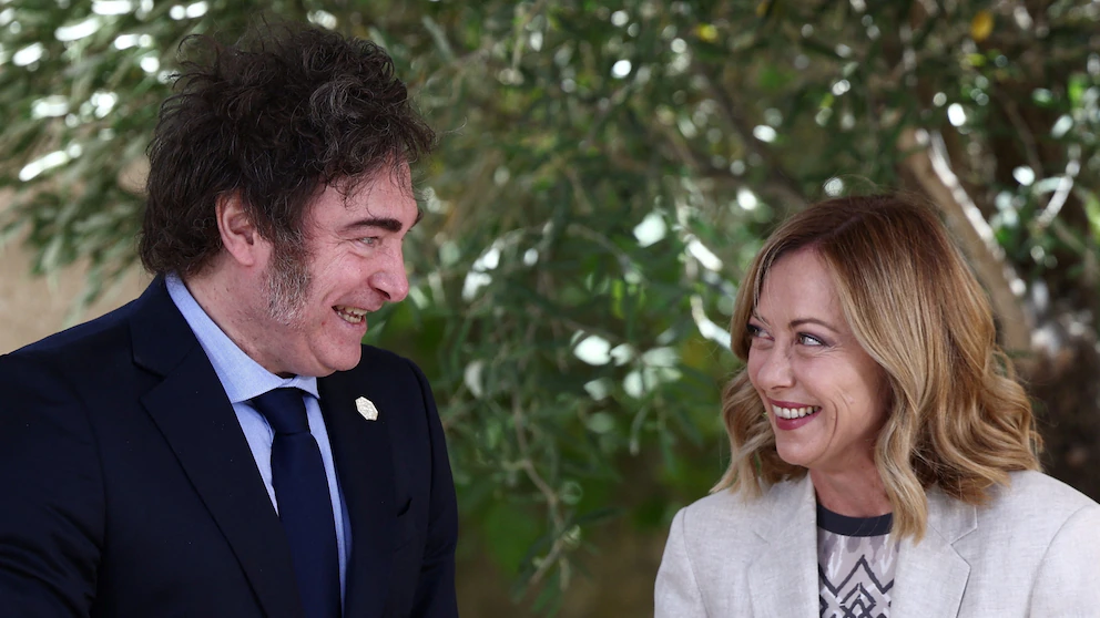 Javier Milei y la primer ministro de Italia, Giorgia Meloni