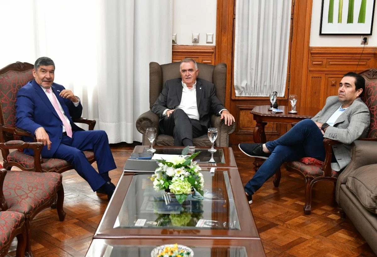 Jaldo y parte del gabinete provincial