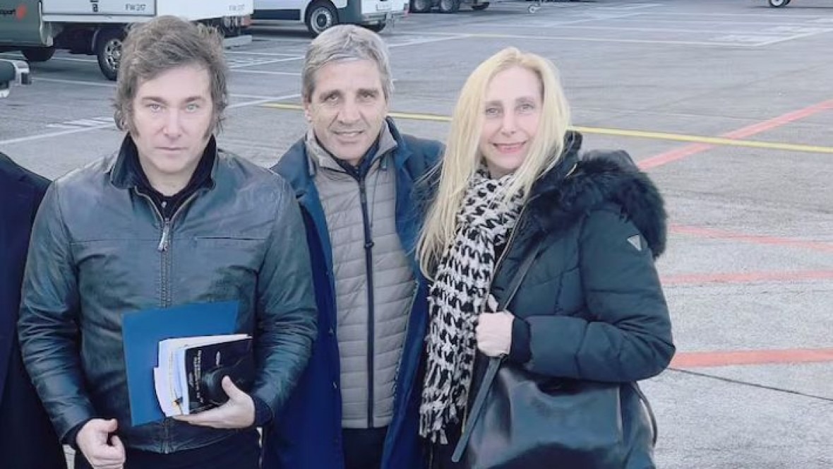 Javier Milei, Karina Milei y Toto Caputo