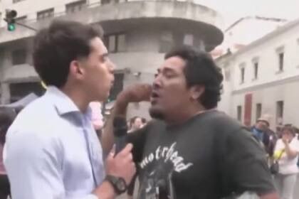 Agredieron a un periodista de LN+ durante la cobertura del 24M en Plaza de Mayo Agredieron a un periodista de LN+
