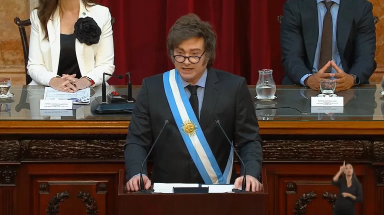 El Congreso desafía a Javier Milei: aprueba aumento a jubilados sin respaldo fiscal El Congreso desafía a Javier Milei