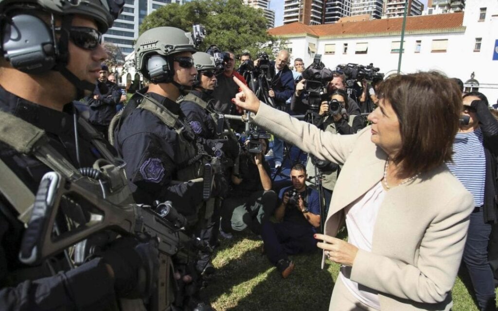 Patricia Bullrich-Policia Federal