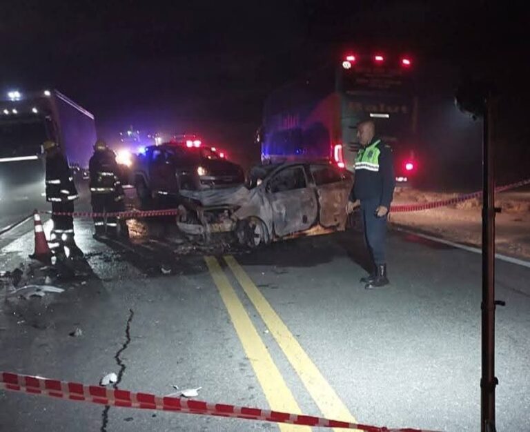 Accidente fatal en Vipos: murieron dos personas tras chocar y prenderse fuego un auto
