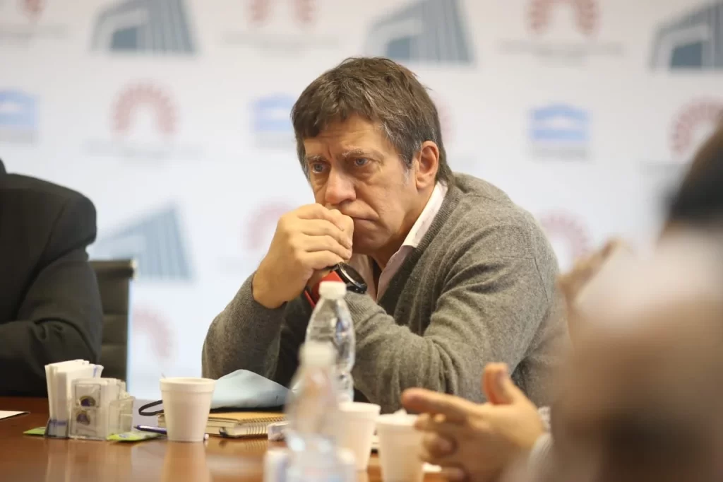 Solicitan intervención municipal para retirar publicidad de Bussi junto a Milei y advierten por desobediencia judicial 1 Ricardo Bussi