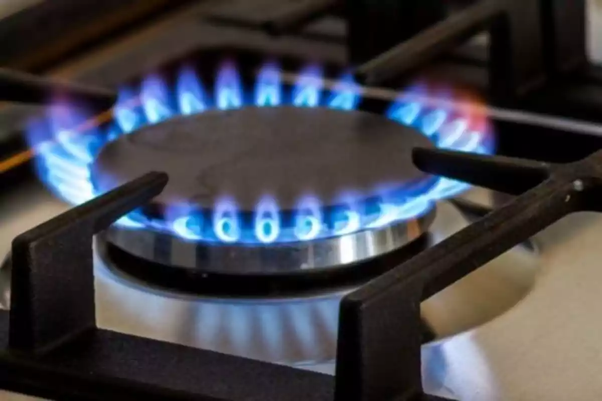 Gas