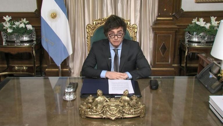 Decretos en la mira: Milei hablará por cadena nacional tras el rechazo del Congreso Milei