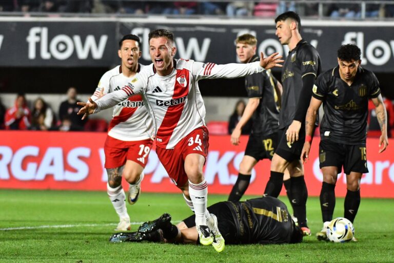 Triunfo de River: el Millonario venció a Estudiantes en La Plata y se prepara para Palmeiras
