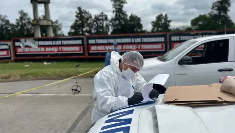 Investigan el homicidio de un hombre frente al club Banco Provincia en zona norte Investigan el homicidio de un hombre frente al club Banco Provincia en la zona norte de la capital tucumana