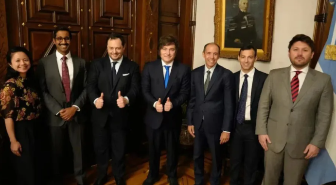OpenAI invertirá USD 25.000 millones para crear el mayor centro de IA en Argentina Sur Energy y OpenAI invierten en Argentina