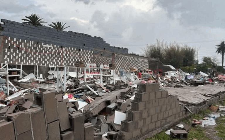 Tormenta, derrumbe y saqueo en Delfín Gallo: caos tras el paso del temporal Una tormenta provocó un derrumbe en Delfín Gallo