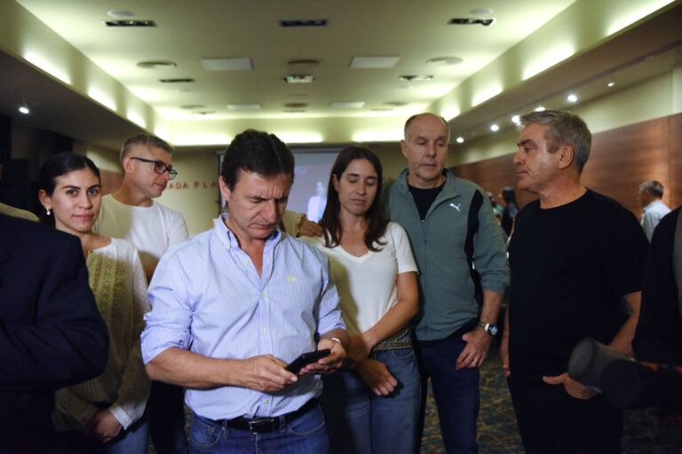 Tras su humillante derrota, Roberto Sánchez habló del miedo kuka aunque voto con el Kirchnerismo Roberto Sánchez y una aplastante derrota del radicalismo