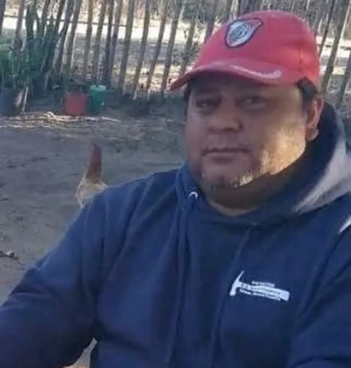 Buscan - Hombre