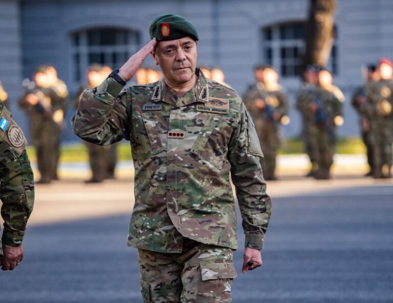 Histórico: Milei designa al General Carlos Alberto Presti como ministro en Defensa Histórico: Milei designa a un General en Defensa