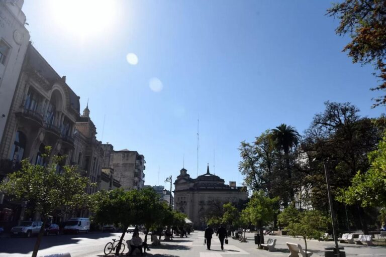 Calor, mucho calor: Tucumán alcanzará los 34°C este martes Clima en San Miguel de Tucumán