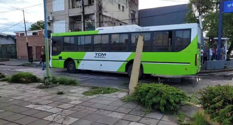Tragedia en el Parque 9 de Julio: una pasajera de DiDi Moto murió tras un choque con un colectivo tragedia