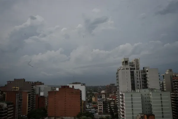 Un miércoles con lluvias desde la madrugada y nublado por la tarde