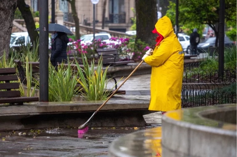 Sigue la lluvia: continuarán las tormentas durante toda la jornada del martes