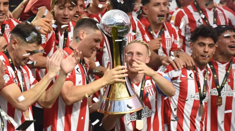 Estudiantes se corona con el Trofeo de Campeones 2025 ante Platense Estudiantes