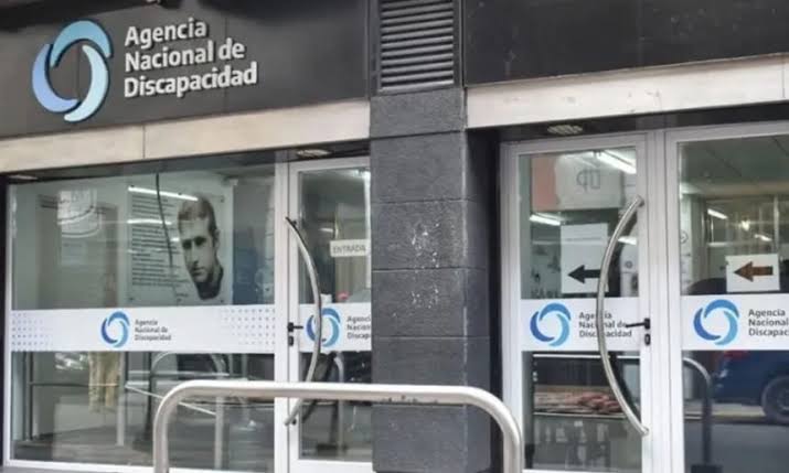 El Gobierno disolvió la ANDIS y sus funciones pasarán al Ministerio de Salud