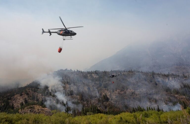 Emergencia ígnea: el Gobierno enviará $100.000 millones para fortalecer a los bomberos voluntarios de la Patagonia