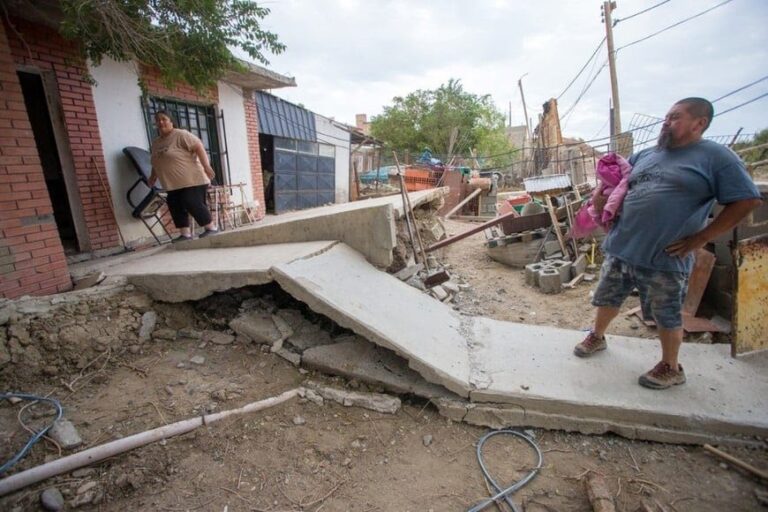 Deslizamiento en el cerro Hermitte obligó a evacuar a más de 90 familias en Comodoro Rivadavia