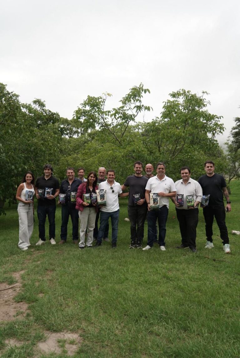Los libertarios visitaron la fábrica Papas Tafí en Tafí del Valle