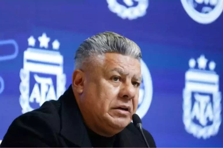 Hasta las manos: El Banco Central inició un sumario contra la AFA por presuntas infracciones cambiarias El Banco Central inició un sumario contra la AFA por presuntas infracciones cambiarias