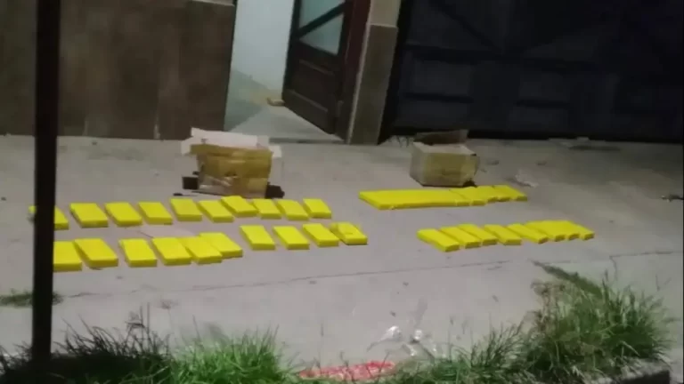Detuvieron en Orán a un tucumano que transportaba más de 38 kilos de cocaína Detuvieron en Orán a un tucumano que transportaba más de 38 kilos de cocaína