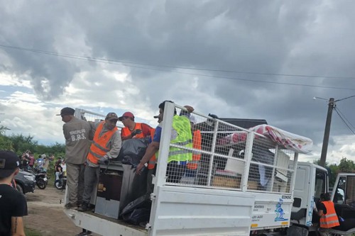 Inundaciones en Banda del Río Salí: evacuaron a 70 familias por la crecida del río
