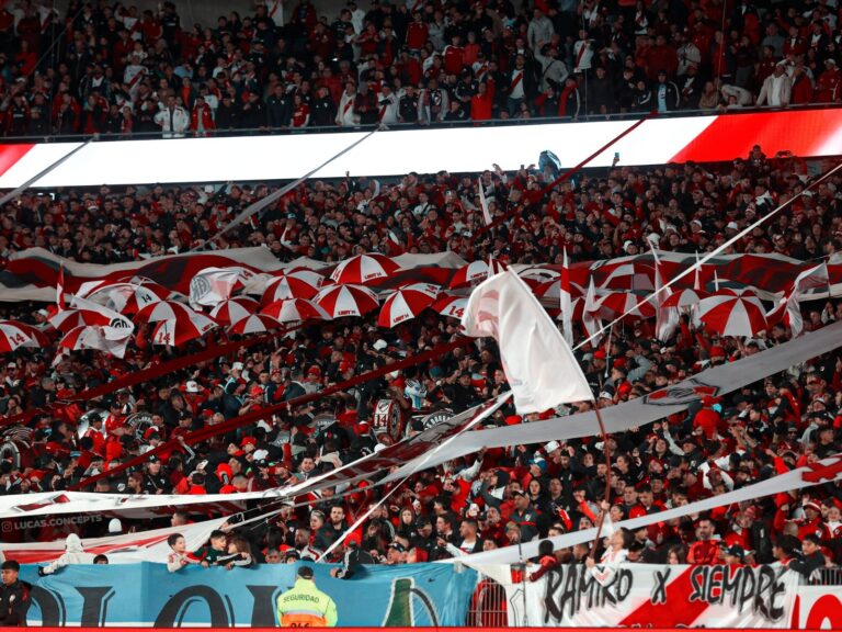 El Monumental empujó hasta el final y el equipo volvió a sacar pecho: qué necesita River para clasificar