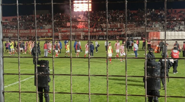 Insultos y tensión en Ciudadela: crece el malestar contra Yllana tras otro empate de San Martín
