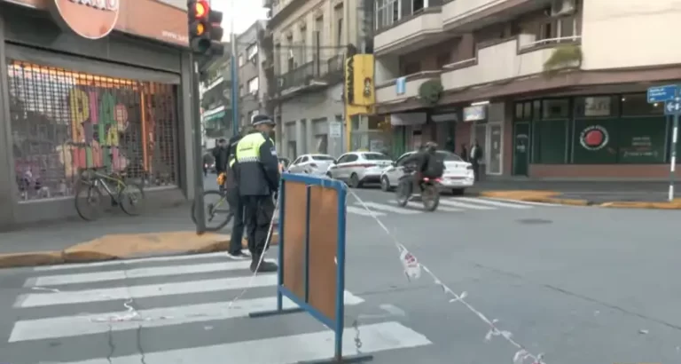 Continúa el corte de tránsito en 24 de Septiembre y Maipú: la circulación se restablecería el lunes