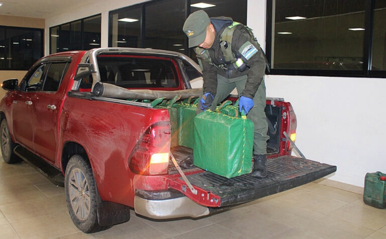 Gendarmería destruyó 470 kilos de cocaína secuestrados en un operativo realizado en Tucumán