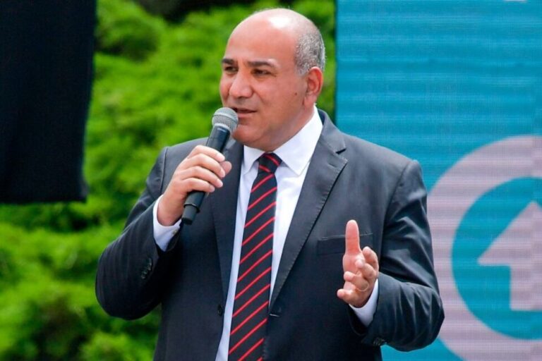 “No estoy dispuesto a entregar las banderas del peronismo”: Manzur endurece su discurso e intensifica sus reuniones en el interior