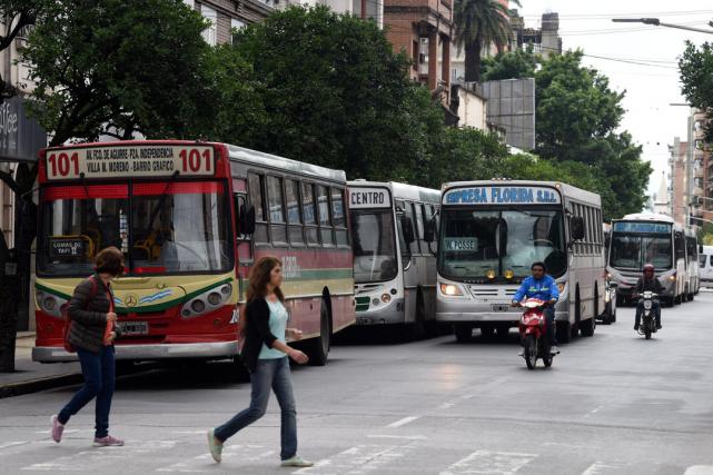 Cómo funcionarán los colectivos durante la semifinal entre Argentina e Inglaterra
