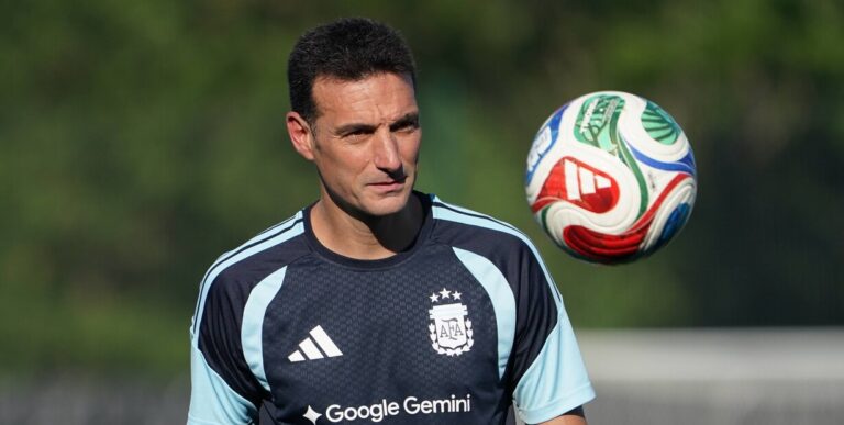 ¿Scaloni repite el equipo? Las dudas y el posible once de Argentina para enfrentar a Inglaterra