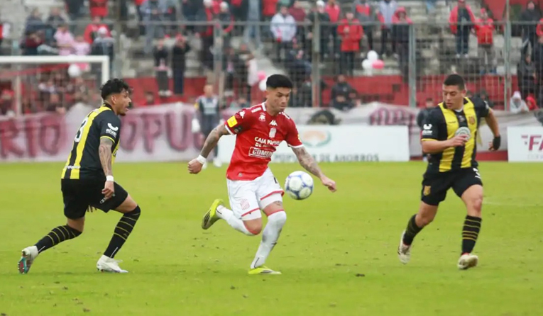 San Martín se durmió: ganaba 2-0 y Deportivo Madryn se lo empató en siete minutos