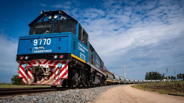 El Gobierno avanza con la privatización de Belgrano Cargas