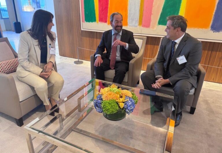 Catalán y Molinuevo se reunieron con un directivo de Citi en Nueva York para analizar inversiones para Tucumán