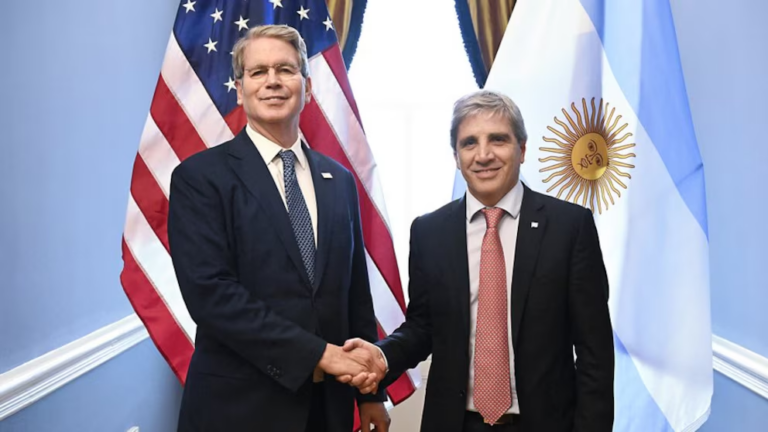 Bessent destacó el rumbo económico de Argentina antes de reunirse con Caputo en el G20
