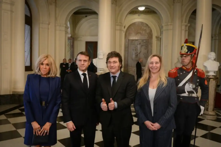 Milei arma una foto federal en París: 13 gobernadores lo acompañarán en la Argentina Week