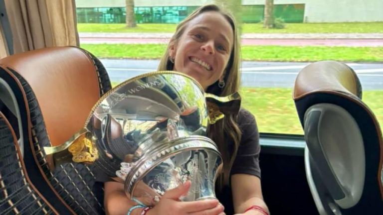 Victoria Sauze volvió a Tucumán Rugby como campeona del mundo y recibió un homenaje muy especial